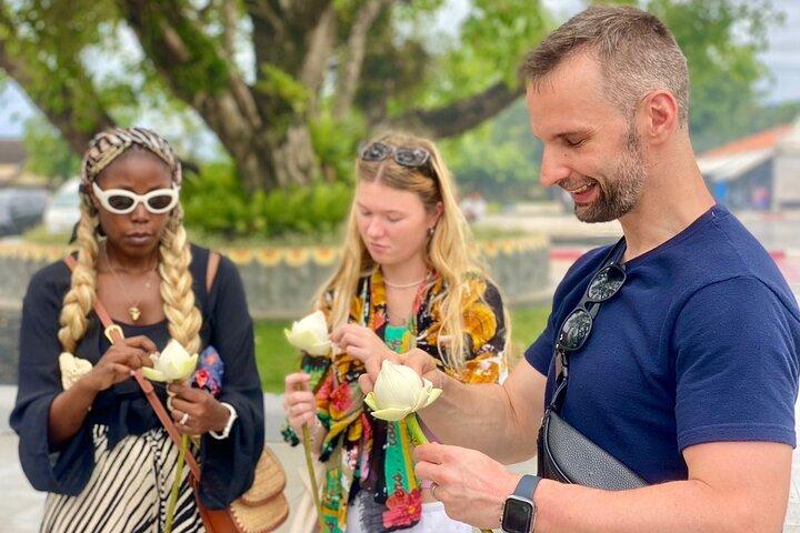 Phuket City Tour – Cidade Velha, Comida Local, Templo e Vista