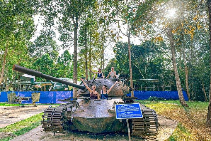 Private War Veteran CuChi Tunnels 1/2 Tour de Dia