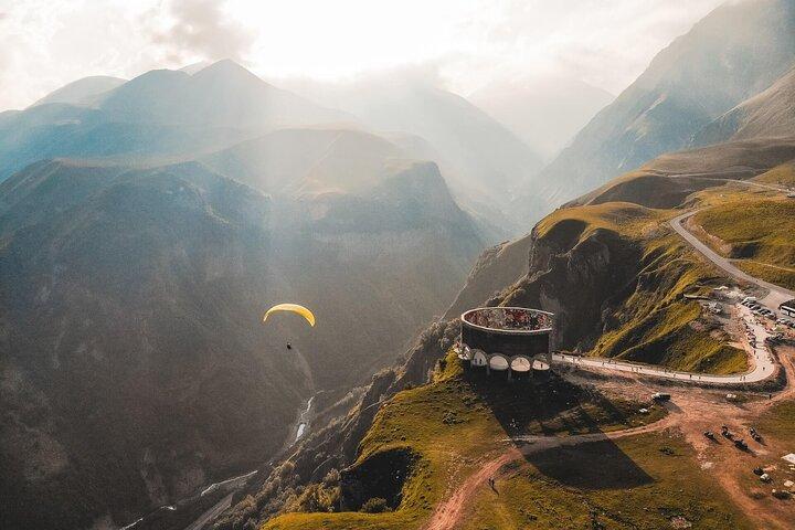 Tour dei Monti Gudauri e Kazbegi da Tbilisi