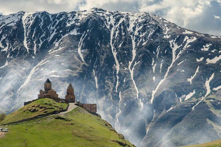 Tour dei Monti Gudauri e Kazbegi da Tbilisi