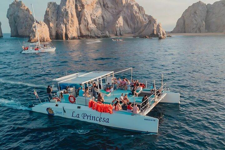 Crociera in catamarano a Cabo – Arco, Snorkeling, Open Bar e Snack