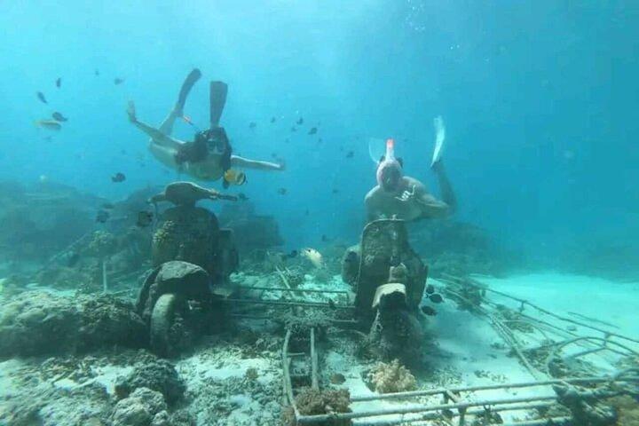 エアメノとトラワンガンのギリ諸島プライベートシュノーケリングツアー