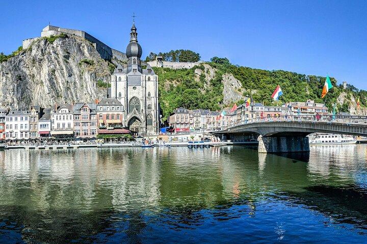 Tour privato in auto di lusso da Bruxelles a Dinant