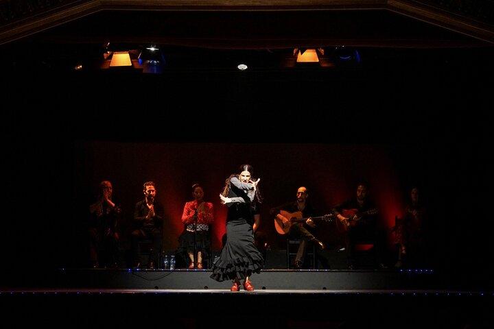 Espectáculo flamenco en Tablao La Carmela con cena de tapas