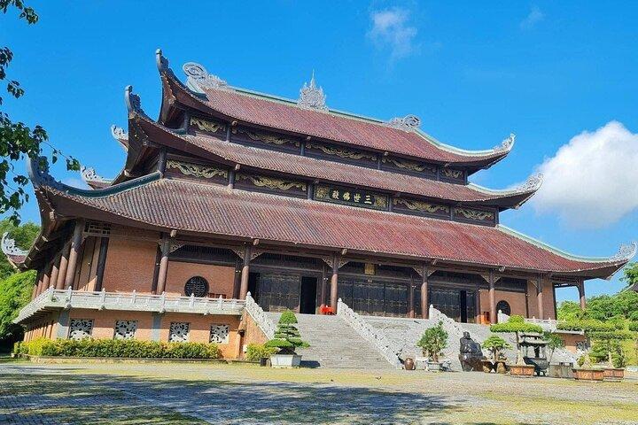 Von Hanoi: Entdecken Sie Bai Dinh, Trang An Bootstour & Mua Höhlen