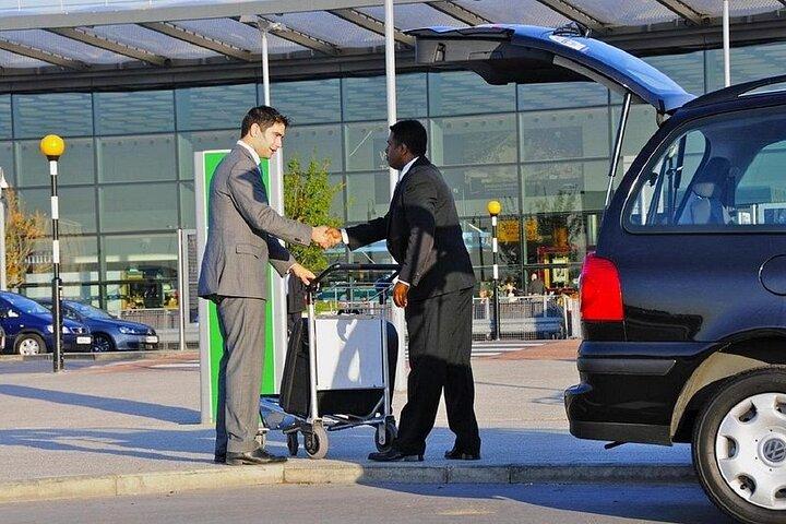 Dubai Airport Private Arrival and departure transfer dubai city
