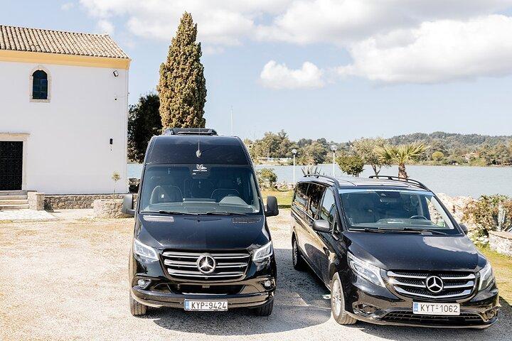 Excursão Terrestre Privada: Paleokastritsa e Cidade Velha de Corfu