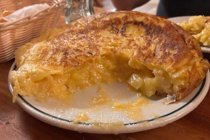 Madrid Gastronomic: タパス＆ワイン小グループツアー