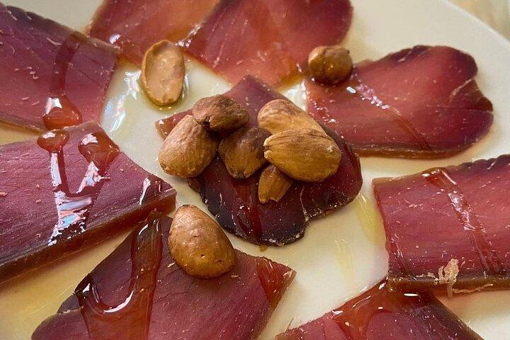 Madrid Gastronomic: タパス＆ワイン小グループツアー