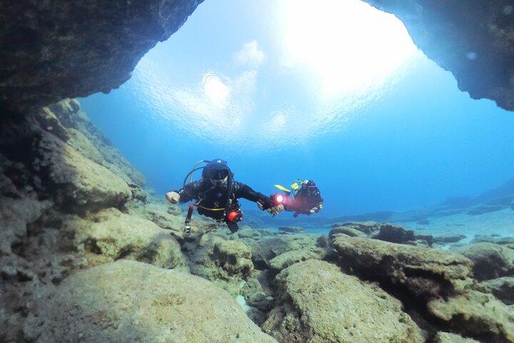 Buceo de aventura - Buceo privado guiado en túneles y cuevas