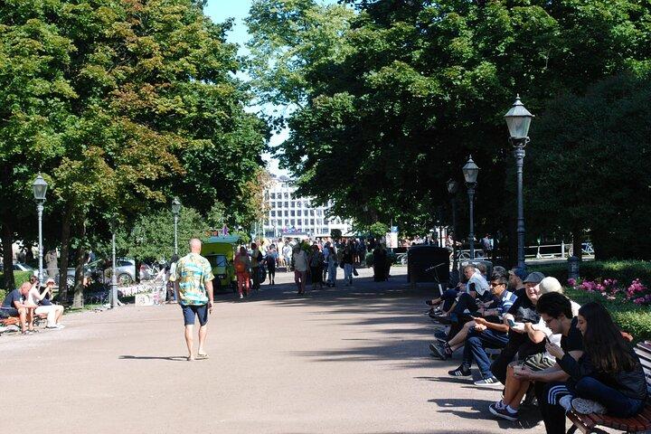 Hoofdstad van contrasten: Een zelfstandige audiotour in Helsinki