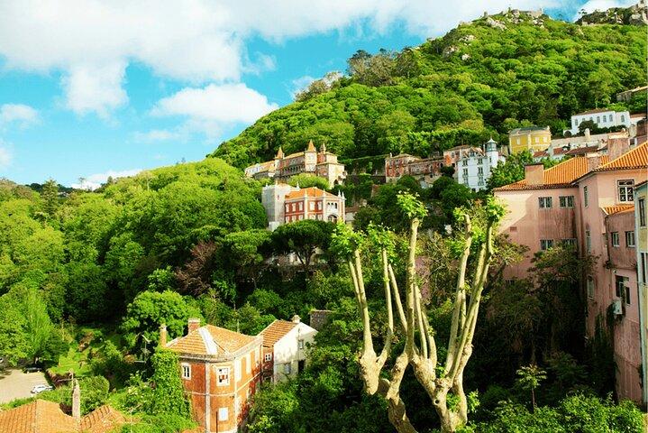 Visite de Sintra et Lisbonne en petit groupe avec billet Pena Park en van