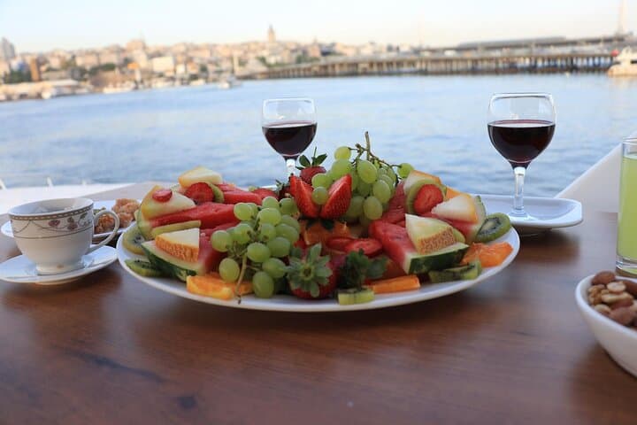 Istanbul Bosphorus Sunset Cruise on a Luxurious Yacht