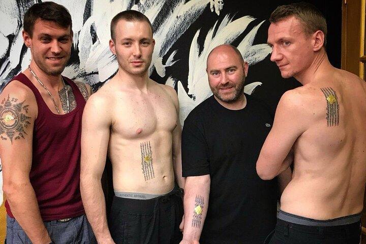 Traditionele Thaise Tattoo Ervaring met Ceremonie