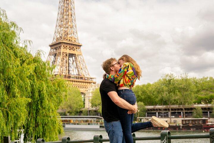 Paris: Your Own Private Photoshoot at the Eiffel Tower