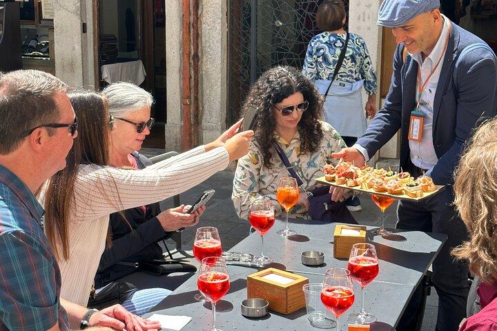 Sabores de Venecia Rialto Street Food and Sightseeing Tour
