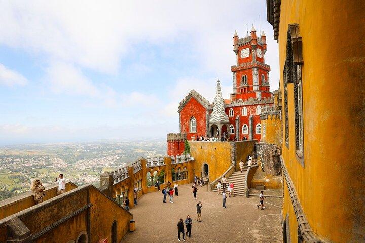 Lisbon: Sintra, Pena Palace , Cascais & Cabo Small Group Day Tour