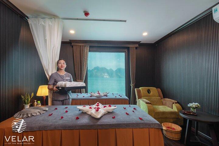 Hanoi: Hoteller i nærheden af Ha Long & Lan Ha Bay 2-Day Velar Cruise with Balcony Cabin