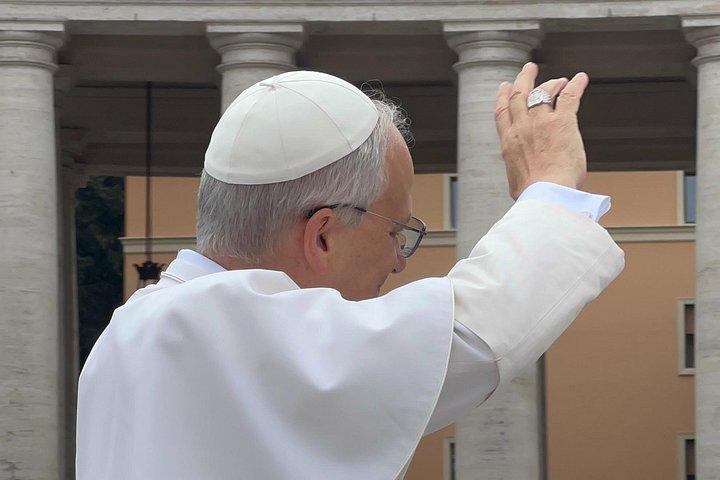 ローマで教皇謁見 ローマで教皇レオ14世とのプライベートツアー