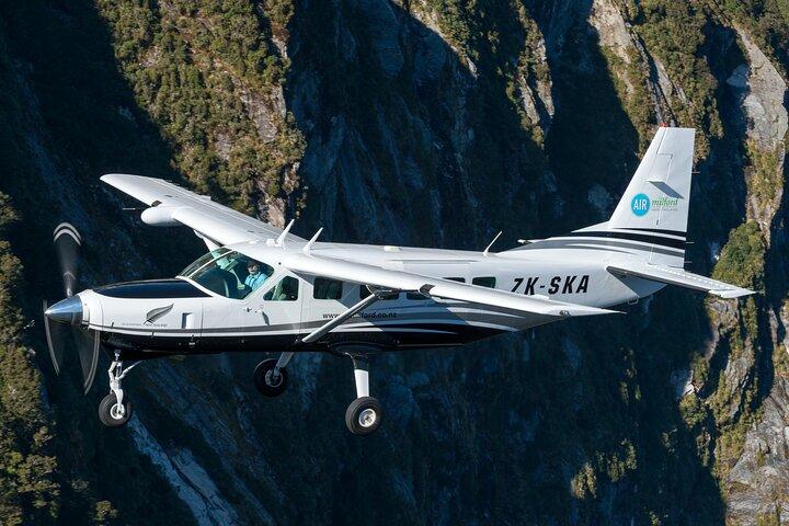Milford Sound Vlucht en cruise ex Queenstown (incl. lunch)