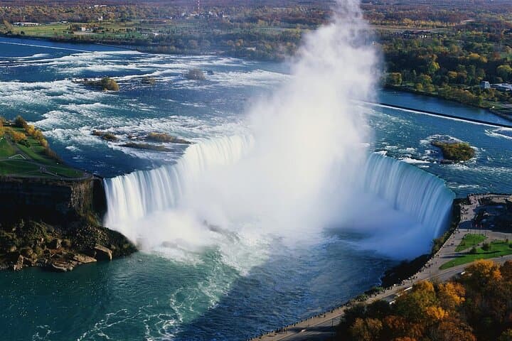 Private Full Day Niagara Falls Tour from New York
