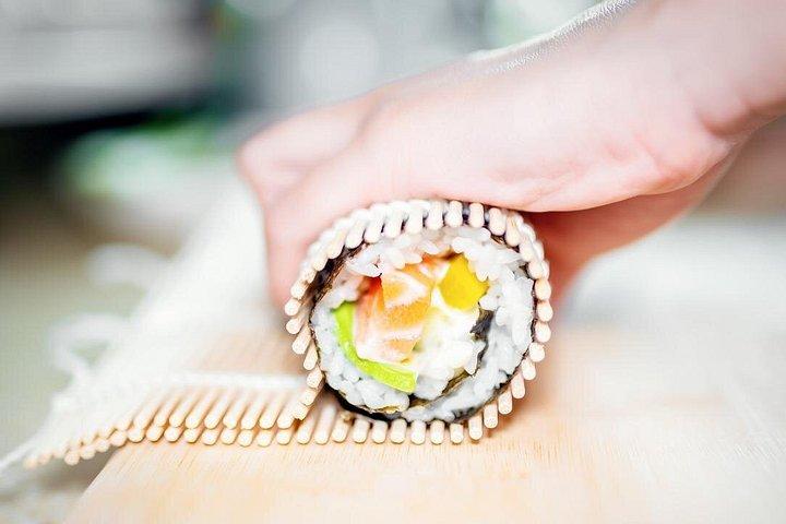 Tokyo : Hand-Roll Sushi Class, Skytree view & Asakusa Tour