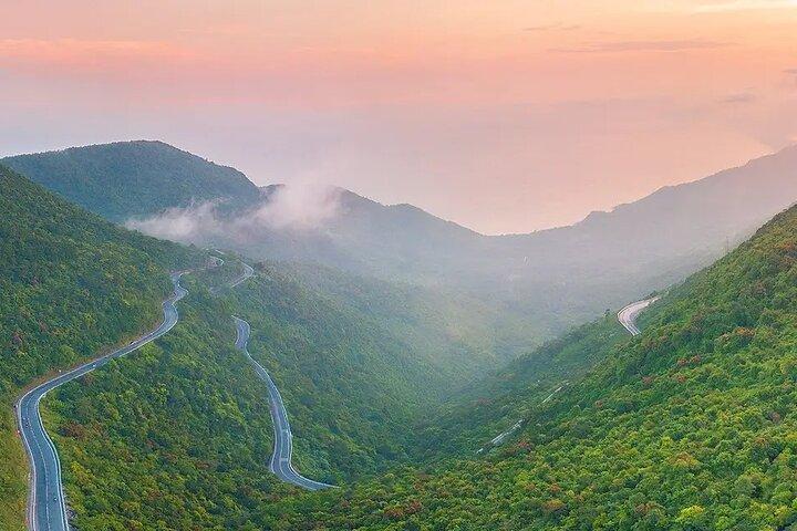 Visite de la ville de Hué au départ de DA Nang avec Hai Van Pass, pagode et tombeau royal