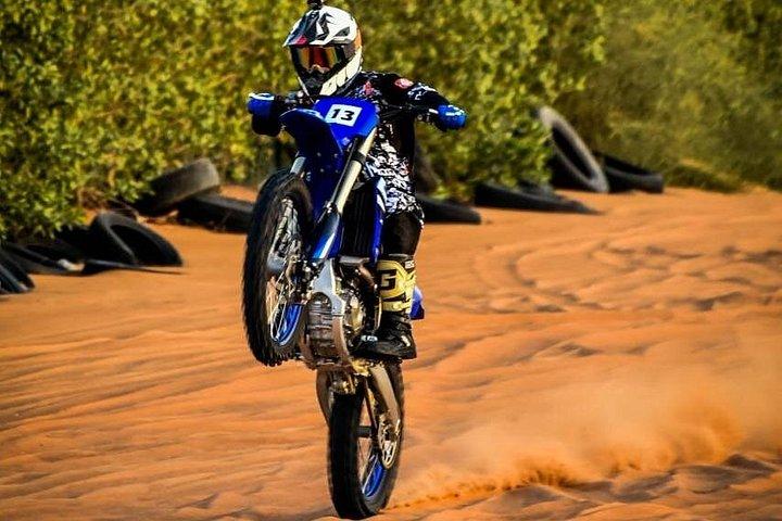 ドバイのダートバイクレンタル オフロードアドベンチャーが復活
