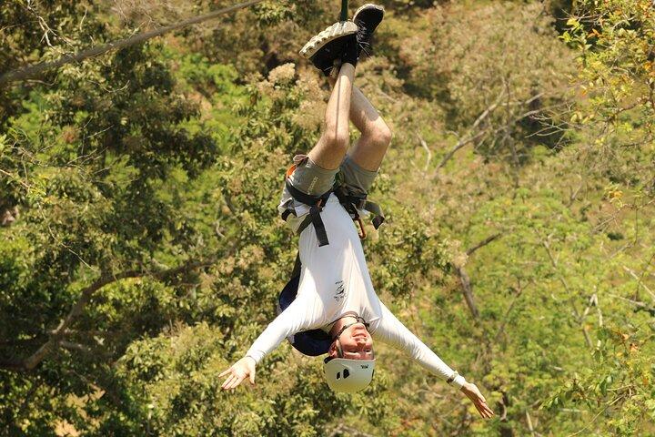 Roatan ATV Abenteuer mit Zip Line Affe / Faultier Combo