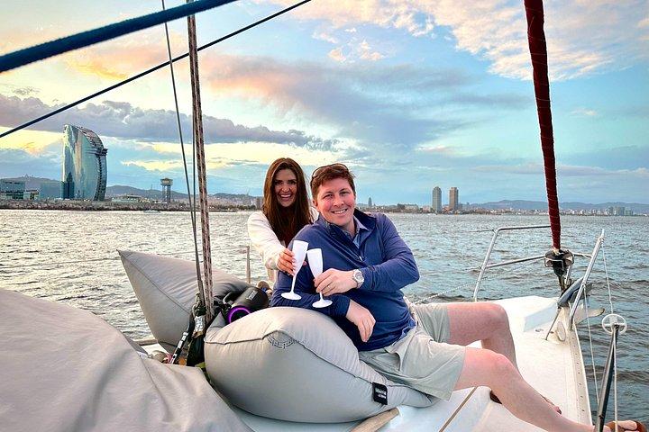 Shared Sunset Cruise with Unlimited Cava