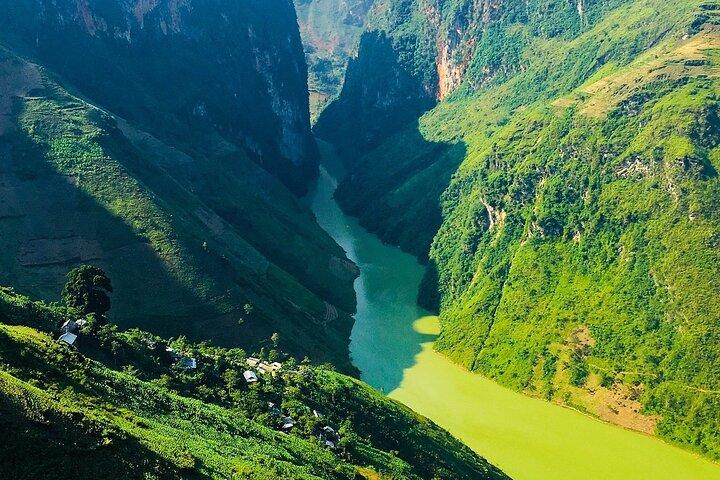 3-Day Tour Karst Plateau Geopark from Hanoi