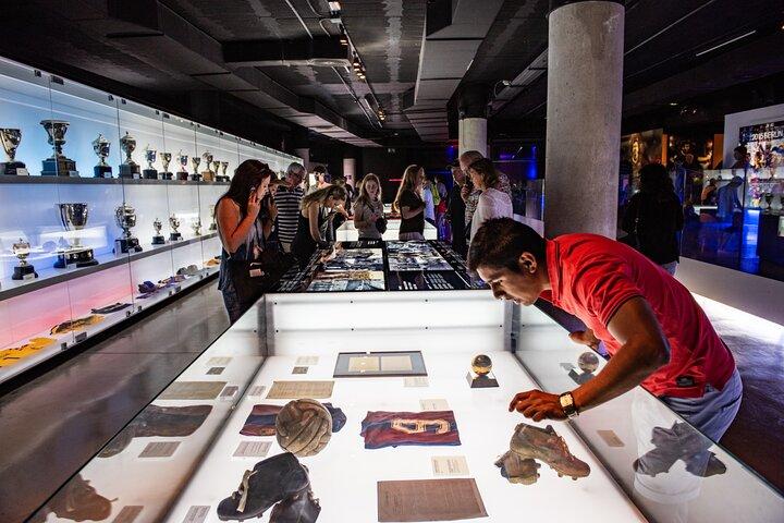 Hop on Hop off Barcelona City Tour en FC Barcelona Museum Ticket