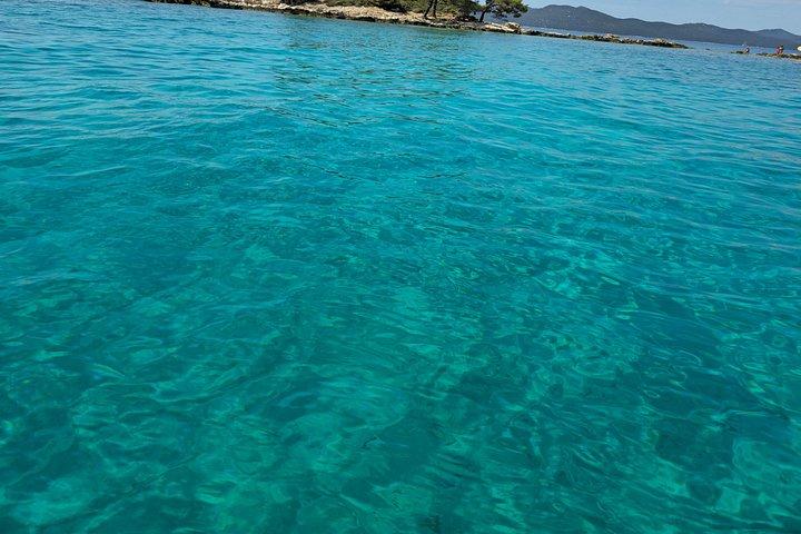 ドゥブロブニク発エラフィティ諸島終日セーリングツアー