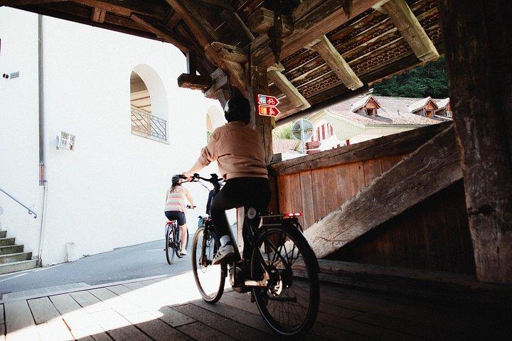 インターラーケンからラウターブルンネンEバイクツアー72の滝の谷