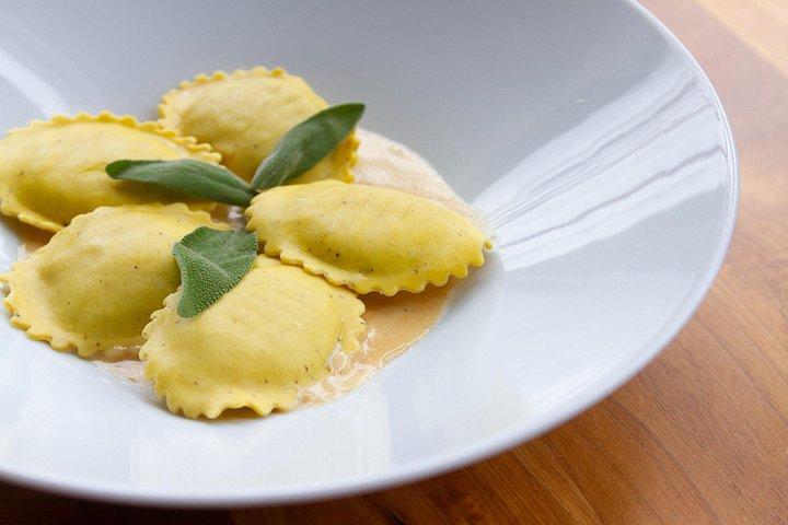 ラヴィオリ＆ティラミスをセントラル・ヴェニス・キッチンで作る（3 - コース料理）