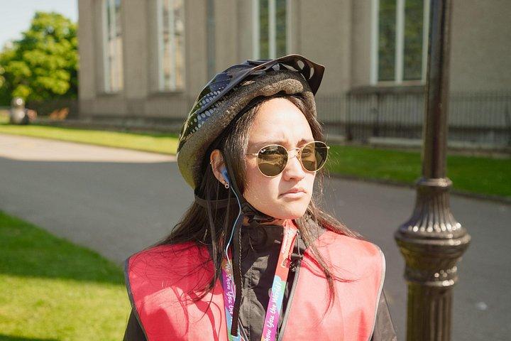 地元の人とダブリンシティバイクツアー：E-バイクまたはプッシュバイク
