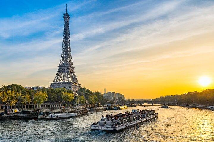 1 hora de cruzeiro à noite de Paris com iluminação