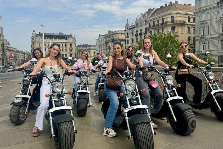 Visite guidée à vélo monstre – Budapest sur rouleaux électriques