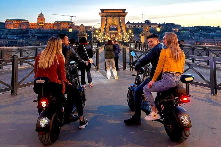 Visite guidée à vélo monstre – Budapest sur rouleaux électriques