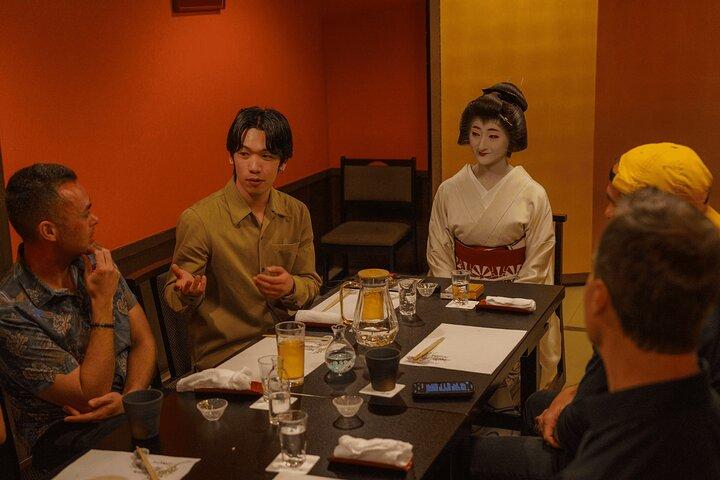 京都：祇園芸者文化・歴史散策ツアー