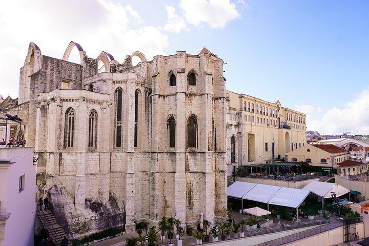 Walk Lisbon Like a Local: バイロアルト&ダウンタウン・エクスペリエンス