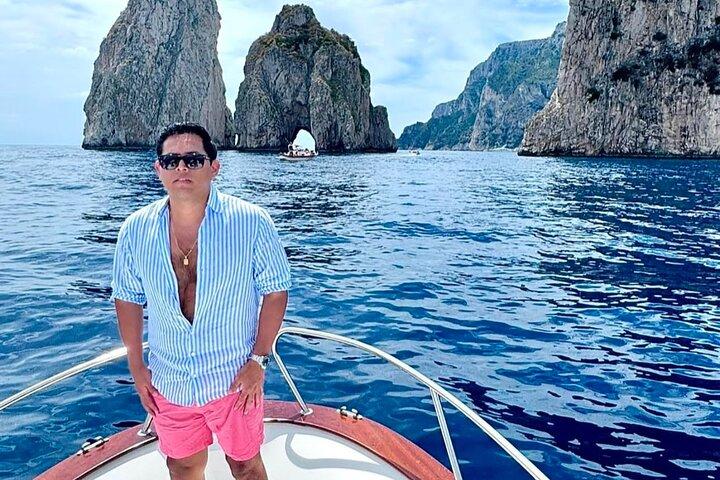 Excursión privada en barco por Capri