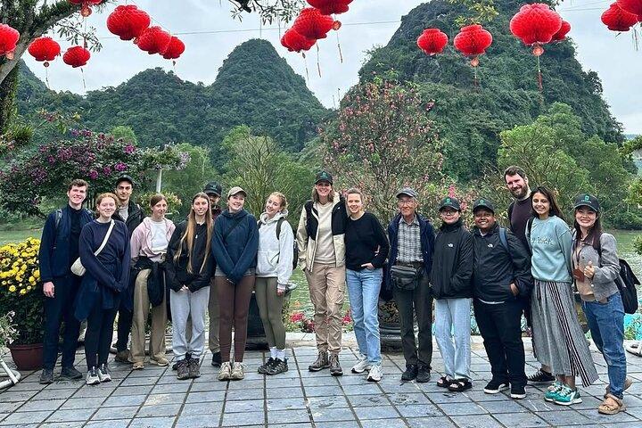 Visita guiada à caverna Phong Nha e à caverna Tien Son saindo de Dong Hoi