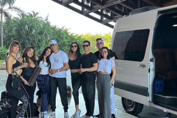 Trasporto aeroportuale con furgone sprinter dall'aeroporto PVR a Punta Mita