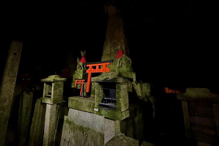 Paseo nocturno de Kioto en Fushimi Inari con 4 Gion Área Destacados