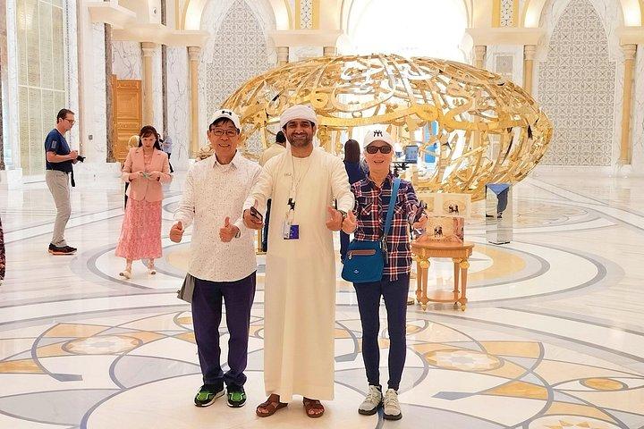 グランドモスク＆カスル・アル・ワタン付きアブダビプレミアムシティツアー