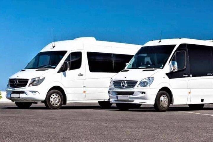 Traslado privado al aeropuerto de Santorini - Servicio Meet & Greet (JTR)