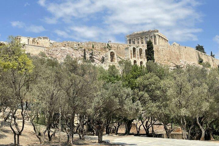 Tour a pie por Atenas : juego autoguiado de la ciudad