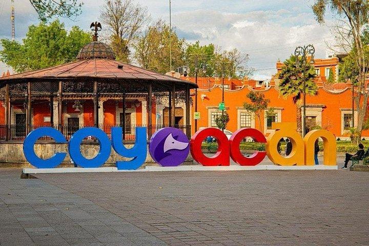 メキシコシティコヨアカン、フリーダカーロ探検ゲームとツアー