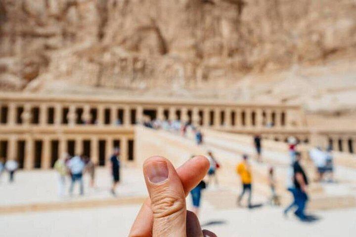プライベートルクソールツアーハブ、貴族の墓のディアエルメディナ